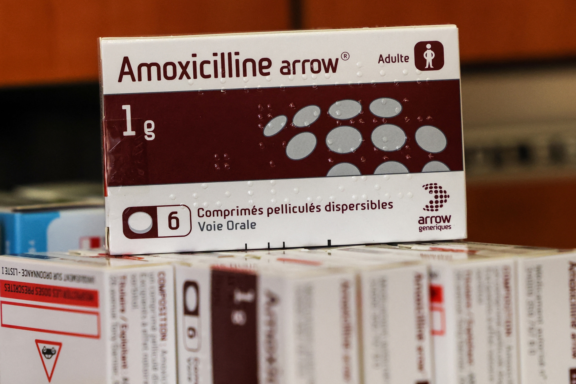 découvrez les effets secondaires potentiels de l'amoxicilline, un antibiotique couramment prescrit. informez-vous sur les réactions indésirables possibles, leur fréquence, et les conseils pour une utilisation sécurisée.