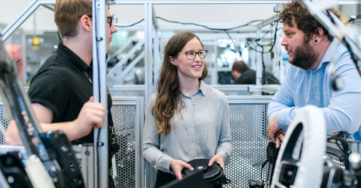 découvrez le rôle essentiel des femmes dans l'industrie manufacturière, mettant en lumière leurs contributions, défis et réussites qui transforment ce secteur traditionnel. explorez comment leur présence renforce l'innovation et l'égalité des chances.