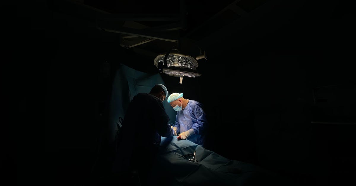 découvrez les avantages de la chirurgie minimalement invasive, une approche moderne qui minimise la douleur, réduit le temps de récupération et améliore les résultats pour les patients.